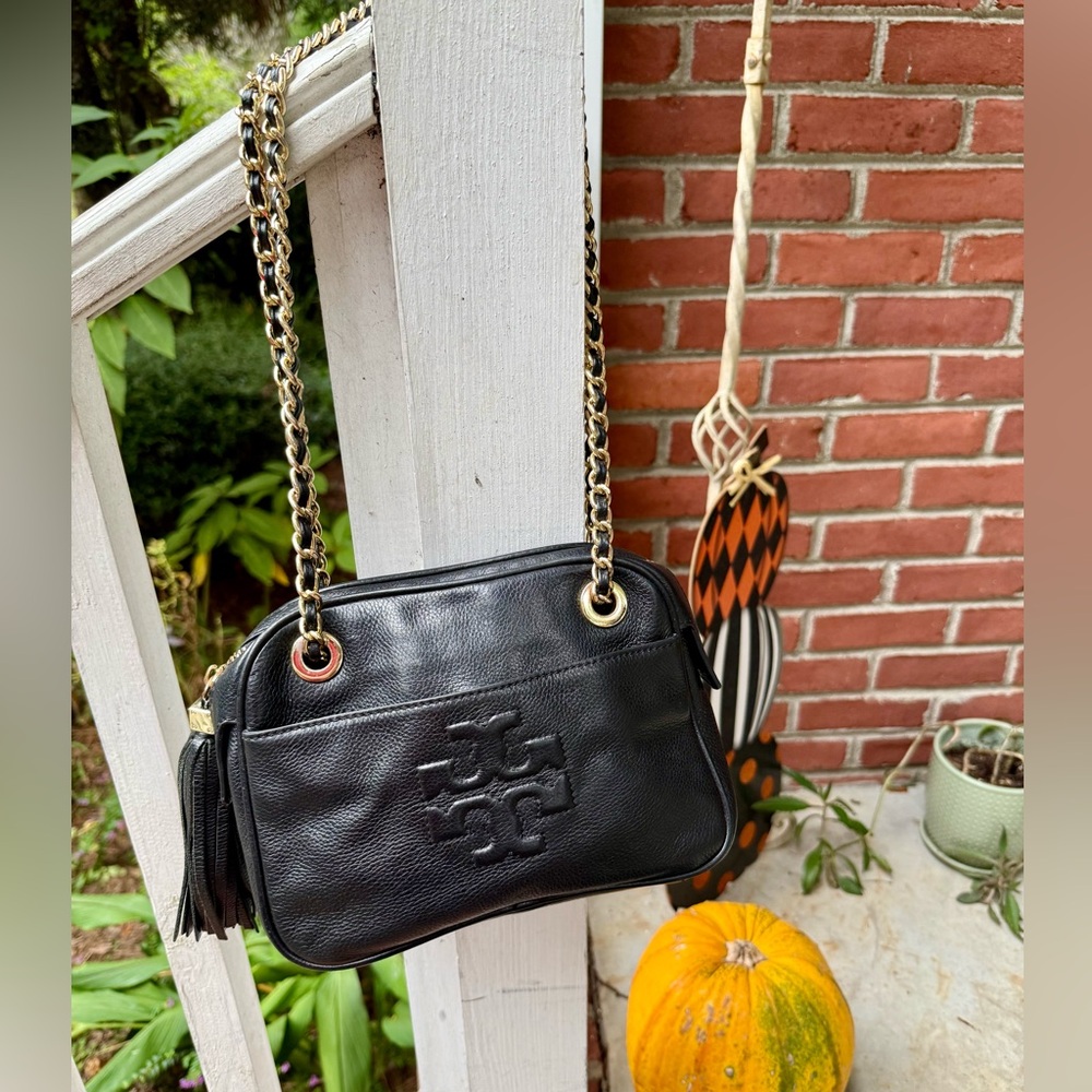 Tory Burch (authentic) Thea Chain Leather Crossbody Bag.